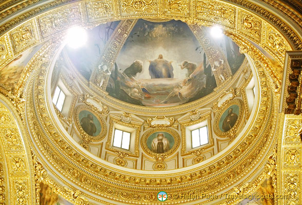 Gold gilded base of the altar dome