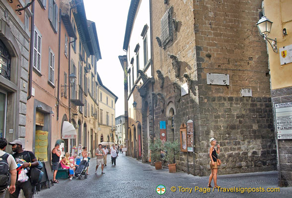 Entrance to Torre del Moro on the left