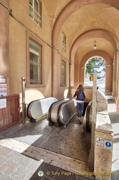 Escalator from the lower town to the Centro Storico