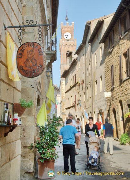 La Bottega del Ghiottone on Corso Rossellino