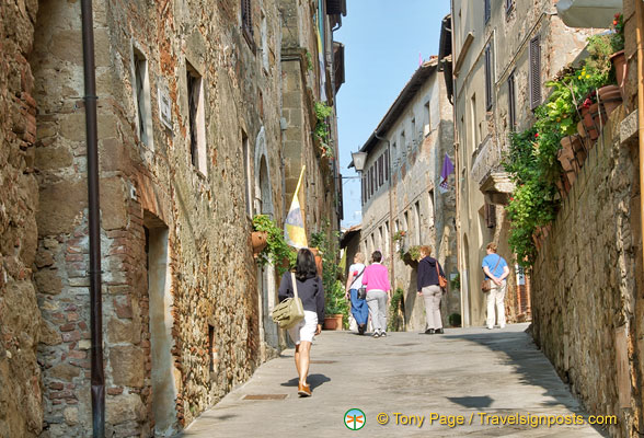 Exploring Pienza