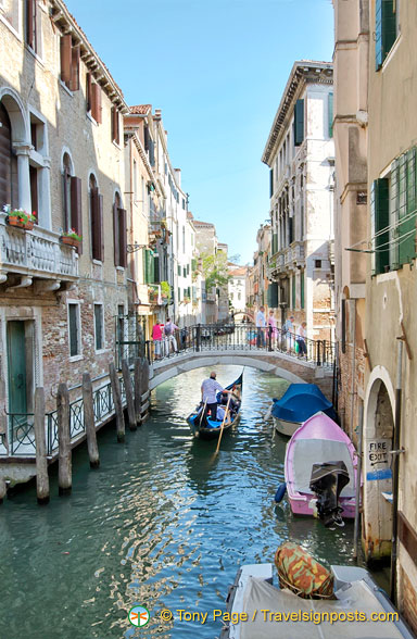 View of the canal from Libreria Aqua Alta