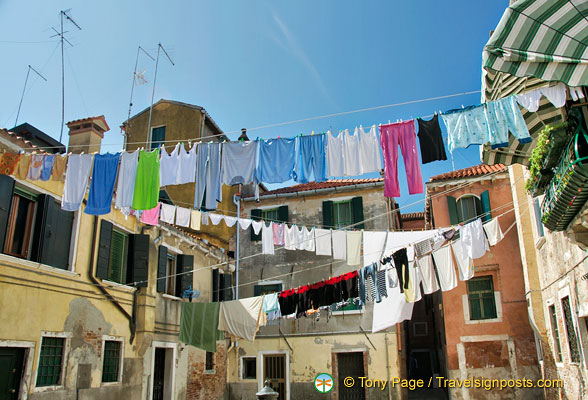 No problems with airing their laundry in public here.