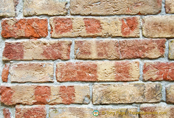 Venice "Bull's Blood" striped brickwork from 13th century