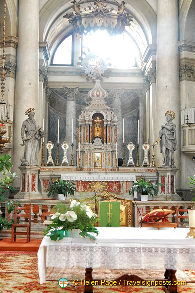 St Jeremiah and St Peter on the main altar of San Geremia