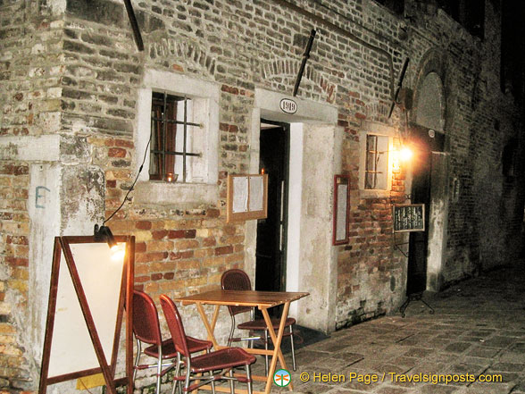 Front entrance of Osteria Mocenigo