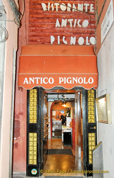 Ristorante Antico Pignolo - a restaurant with a large wine cellar