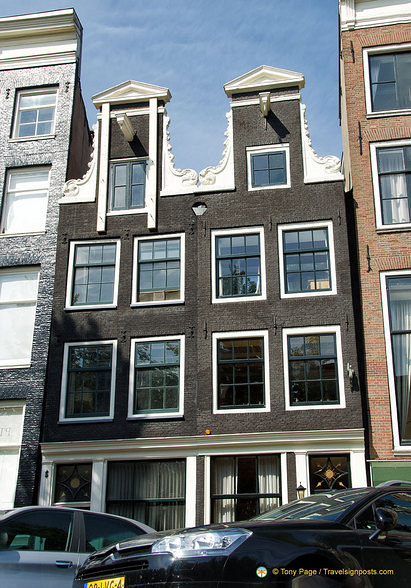 Neck Gable houses on the Canal Ring