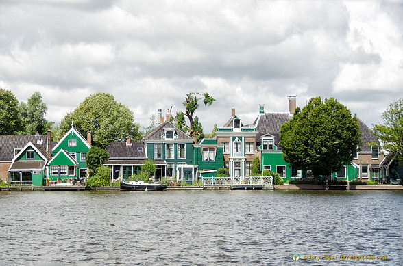 Houses along the Zaan