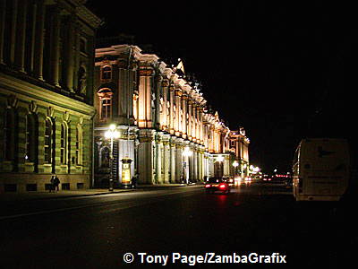 Night view of Winter Palace