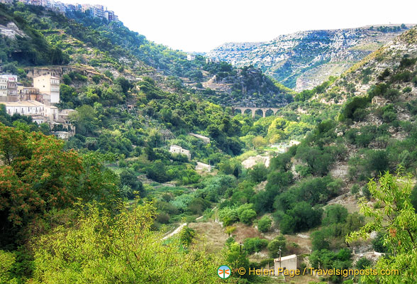 Valle dei Ponti, a ravine separating the lower and upper towns of Ragusa