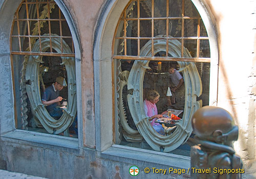 HR Giger Museum Bar - Gruyères