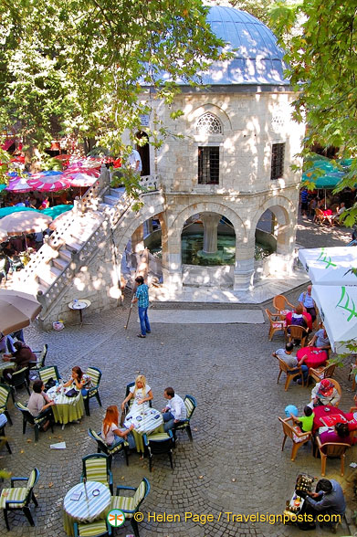 Mosque in the Koza Han courtyard