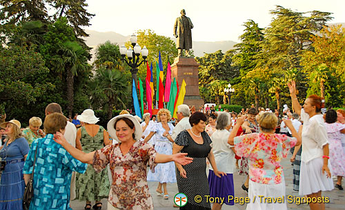 Yalta Embankment and Bay