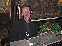 Entertainer at the Marchfelderhof Restaurant 