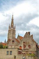 Canal view of Onze-Lieve-Vrouwekerk