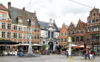 Sint-Veerleplein next to the Castle of the Counts