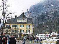 The Muller Hotel with Schloss Neuschwanstein in the background