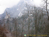 A distant view of Schloss Neuschwanstein 