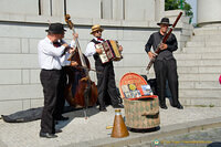 Buskers outside Prague Castle