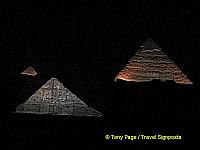 
[Son-et-Lumiere - The Great Pyramids - Egypt]