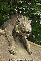 Ferocious animal guarding the wall
[Cardiff Castle - Cardiff - Wales]