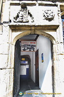 This late 15th century stone town house now houses the Tourist Information Centre and Glastonbury Lake Village Museum