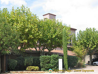 Wine-tasting, Chateauneuf du Pape, Provence, France