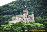 Burg Landshut sits above Bernkastel town