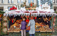 Candied fruits and nuts