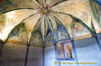 Marksburg Chapel - The statue in the niche is a copy of a 15th century Rhenish Virgin Mary 