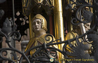 Interesting faces of the Schöner Brunnen 