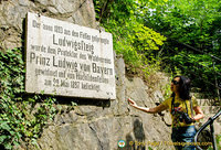 Plaque commemorating an 1893 event