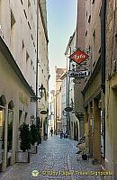 [Regensburg - Danube River Cruise - Germany]