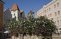 [Regensburg - Danube River Cruise - Germany]