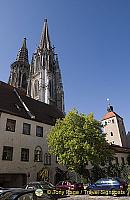 [Regensburg - Danube River Cruise - Germany]