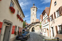 View down Klingengasse