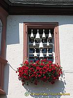 Decorative window