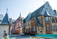 The Imperial Post Office on the right