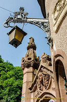 Decorative sign for the Brücken-Schenke restaurant