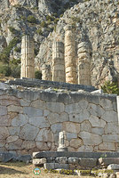 Delphi: the archaelogical site