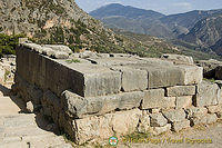 Delphi: the archaelogical site