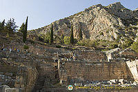 Delphi: the archaelogical site