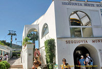 Back at the Seggiovia station in Anacapri