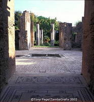 Pompeii street