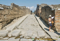 Pompeii street