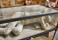 One of the many Pompeii victims