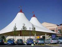 Designer Outlet - Castel Romano - Rome