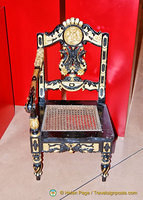 Exquisite gondola chair