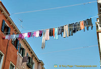 Local colour in Santa Croce